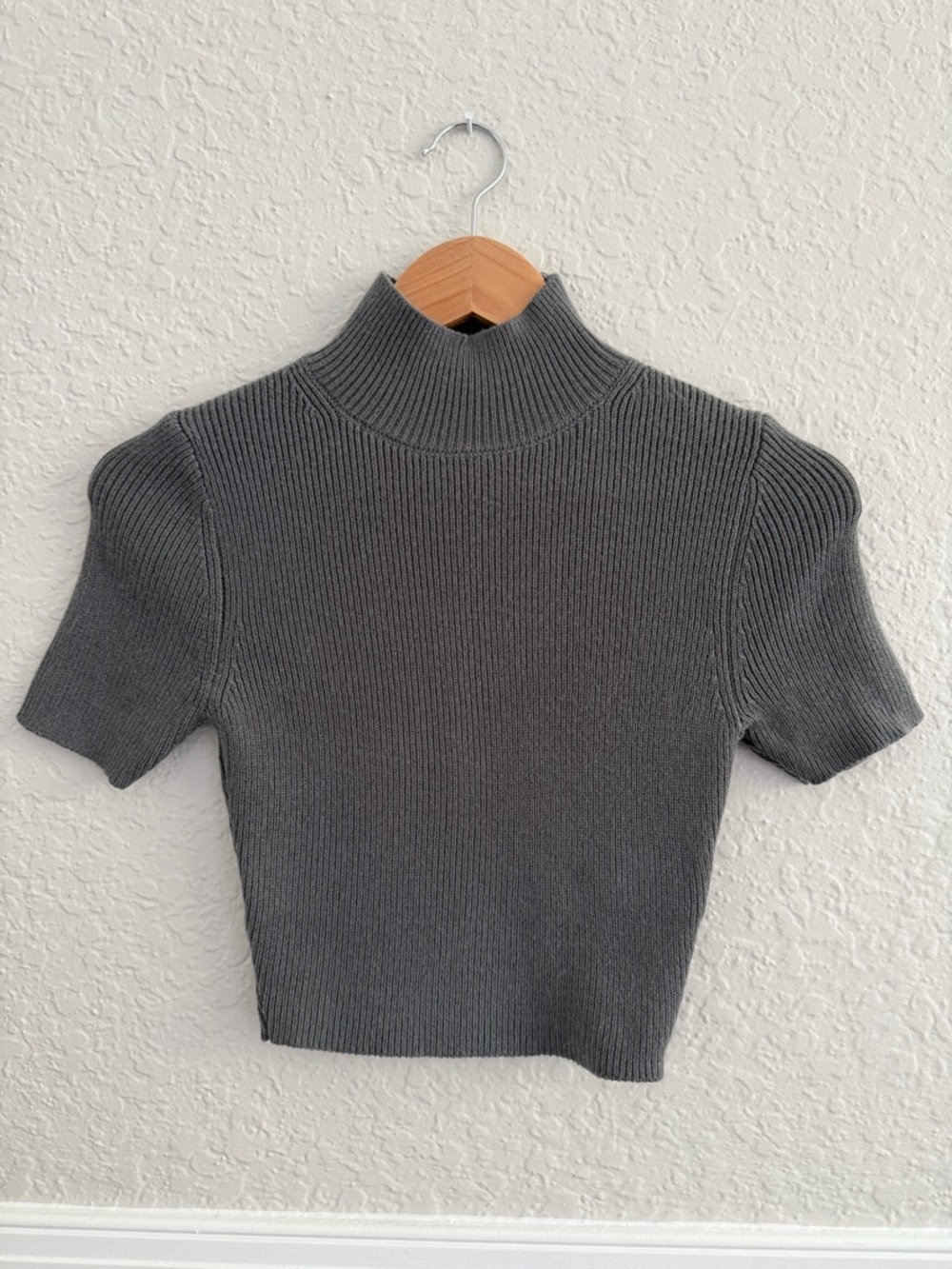 Zara Charcoal Gray Short Sleeve Mock Neck Knit Top